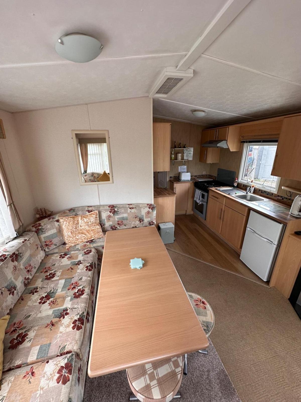 4-Bedroom Cosalt Caravan In Uddingston, Glasgow Extérieur photo